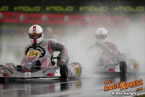 Update Rotax Grand Finals: Pex snelste in natte warm-up, Romkema en Maliepaard in top